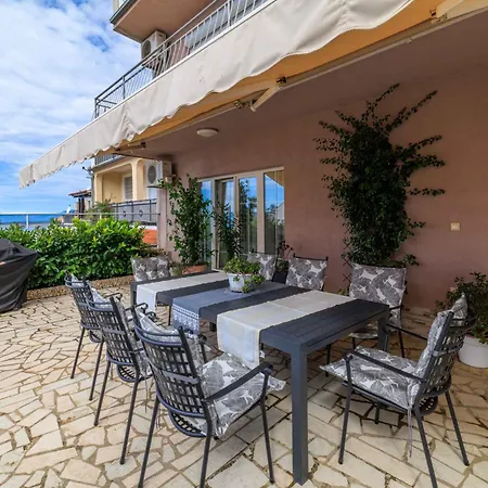 Apartment In 5468 Crikvenica