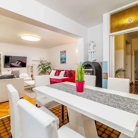 Apartment In 5468 Crikvenica